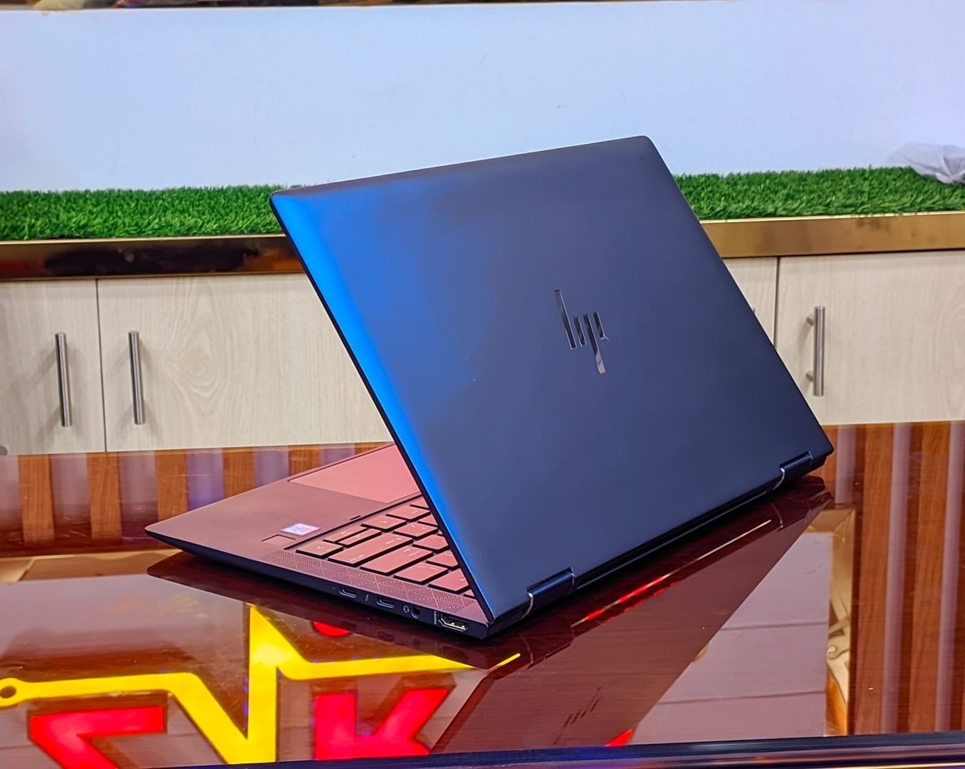 HP EliteBook Dragonfly i5 8th Gen 16GB RAM / 512GB SSD HP EliteBook Dragonfly i5 8th Gen 16GB RAM / 512GB SSD